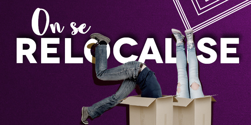 Deux personnes plongent tête première dans des boîtes en carton sur fond violet avec le texte « On se RELOCALISE ».